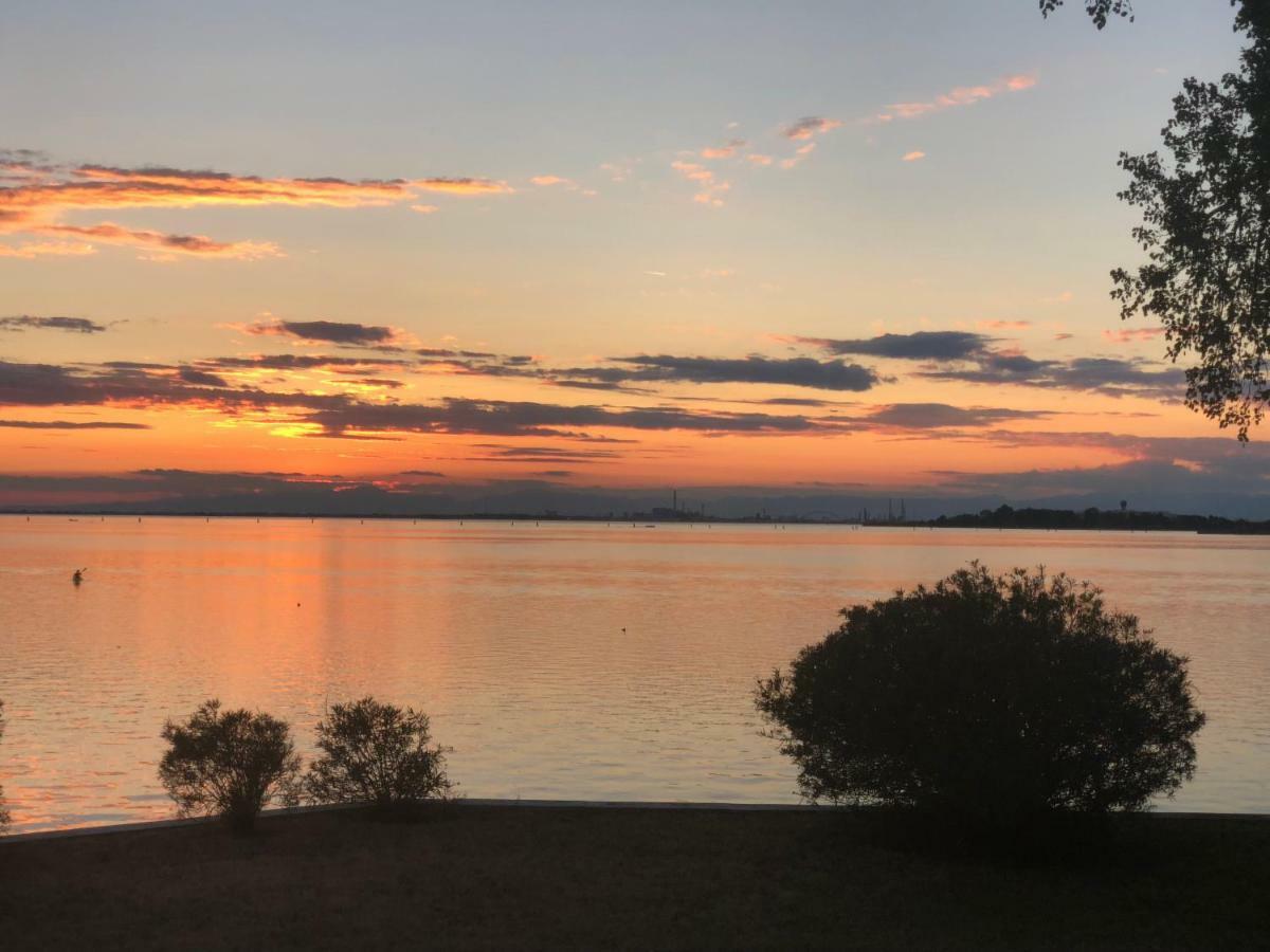 Appartamento Alla Riviera Venezia Lido Esterno foto